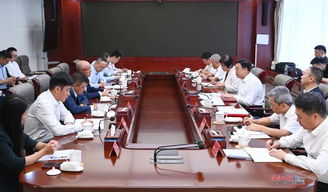 海南省委書記馮飛與復(fù)星國(guó)際董事長(zhǎng)郭廣昌一行舉行會(huì)談